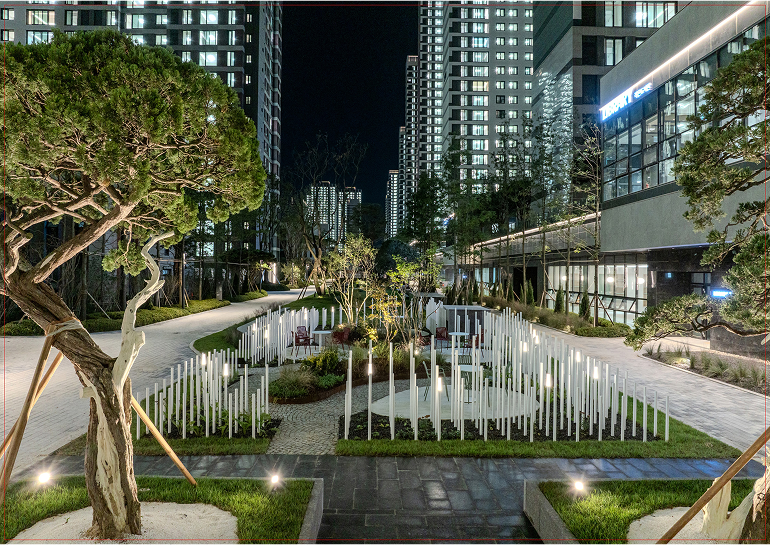 Library & Garden